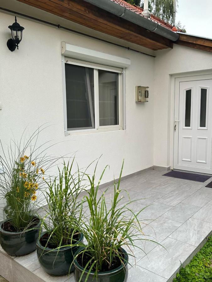 Villa Kisvirag Vendeghaz Balatonvilágos Exterior foto